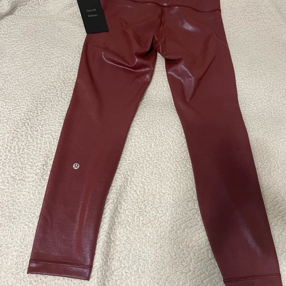 Lululemon Wunder Train HR
Tight 25" *Foil Size 8 - Picture 12 of 13